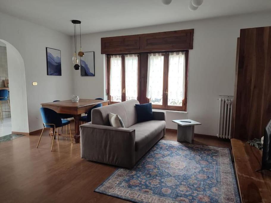 Neblou Apartamento Aosta Exterior foto